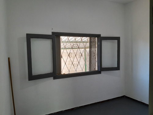 Alquila. Casa 2 Dorm. Ent Auto C/aire Dormitorio