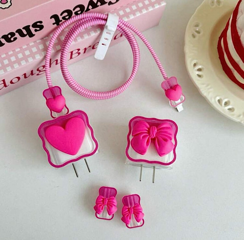 Funda Para Cargador Corazones Rosa Aesthetic Importada Rosa Chicle
