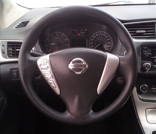 Imagen 11 de 15 de Nissan Sentra 2016 1.8 Sense Mt