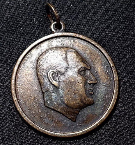 Medalla Sobre Relieve Juan Peron - Bronce - 27 Mm - 609