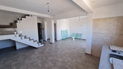 Imagen 4 de 13 de Venta De Departamento 3 Ambientes En Villa Luzuriaga