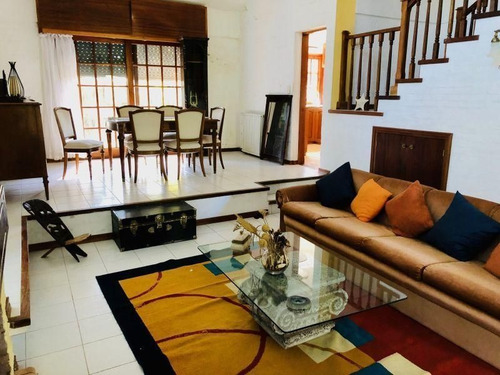 Casa En Venta De 4 Dormitorios En Cantegril