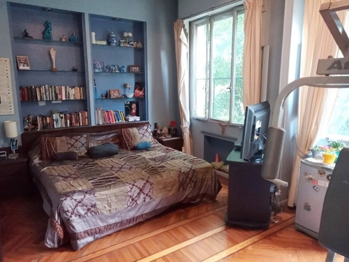 Imagen 10 de 14 de Casa De 5 Ambientes Y Cochera.