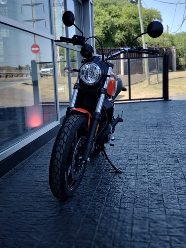 Imagen 5 de 25 de Ducati Scrambler Sixty2 - No Triumph, No Royal Enfield! Gf