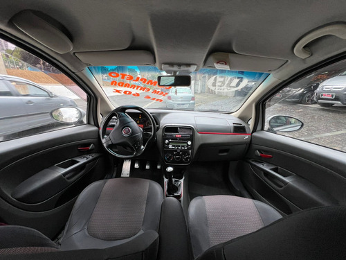Fiat Punto 1.8 SPORTING 8V FLEX 4P MANUAL