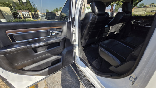 Camioneta Ram 2500 Laramie V8 At 4x4