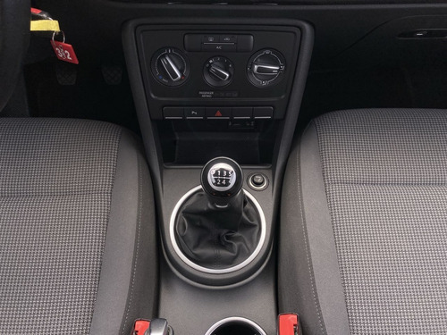 Imagen 17 de 20 de Volkswagen Beetle New Desing Mt 2018 - 2500cc