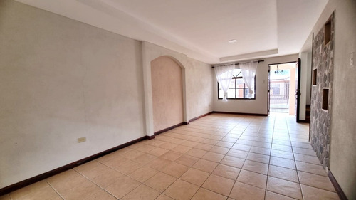 Imagen 10 de 14 de Casa De Venta Ubicada En Residencial Jardines De Agua Caliente