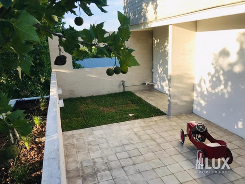 Imagen 29 de 30 de Departamento En Venta De 2 Dormitorios Con Patio En Planta Baja, Cochera - Refinerias