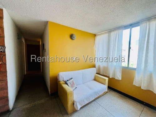 Apartamento En Venta En Cabudare Urb La Mora Comodo Y Funcional Con 3 Habitaciones 2 Baños En Impecables Condiciones Cod 25 19237 Comunicate Soy Gabi Irastorza