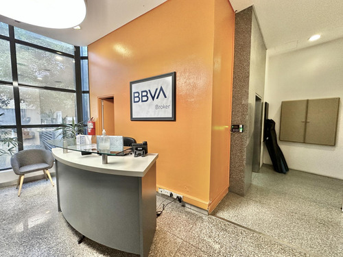 Sensacional Edificio Corporativo En Martinez, A Mts. De Av. Libertador.