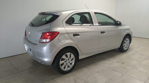 Imagen 5 de 8 de Chevrolet Onix 1.4 N Lt Con Gnc 2015