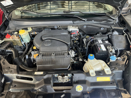 Fiat Punto 1.4 ATTRACTIVE 8V FLEX 4P MANUAL