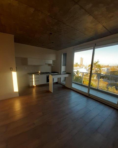 Caseros 300