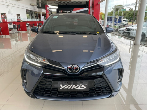 Imagen 2 de 12 de Toyota Yaris 1.5 107cv S 5p Sarthou