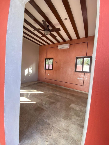Casa En Venta En Valladolid, Privada Fincas Los Álamos, Modelo Sisal, A 12 Meses.