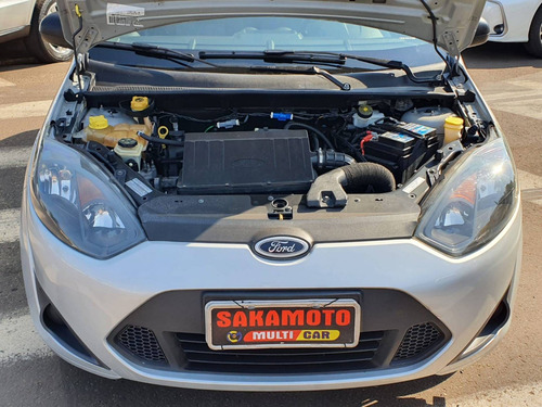 Imagem 12 de 13 de Ford Fiesta 1.0 Rocam Hatch 8v Flex 4p Manual