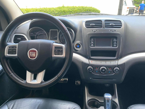 Fiat Freemont 2.4 Emotion 5p