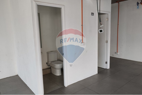 Oficinas En Planta Libre En Los Leones
