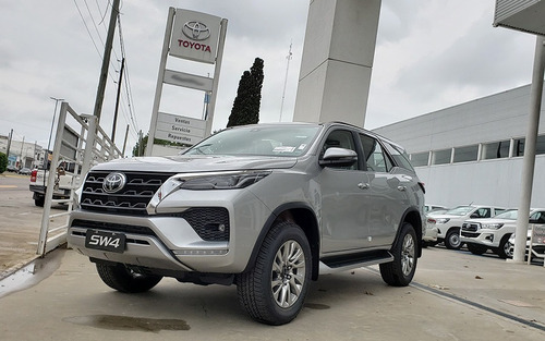 Toyota Sw4 4x4 Srx 2.8 Tdi 6 A/t 7a 0km Retira En Conces Of