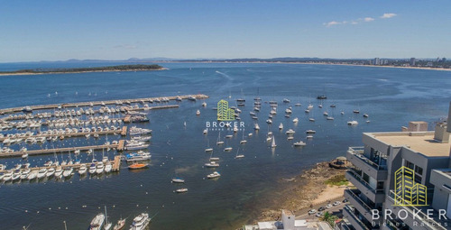 Penthouse De 2 Dormitorios En Puerto De Punta Del Este Peninsula