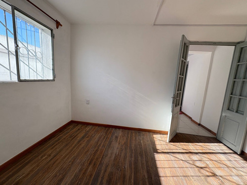Alquiler - Apartamento Con Dos Dormitorios Y Patio En Sayago - Eduardo Pondal Y Cno. Ariel