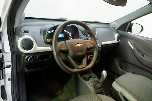 Imagem 6 de 15 de Chevrolet Montana 1.4 Mpfi Ls Cs 8v Flex 2p Manual
