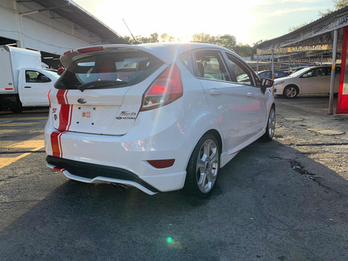 Imagen 5 de 15 de Ford Fiesta 1.6 St Std 6 Vel Ac 2014