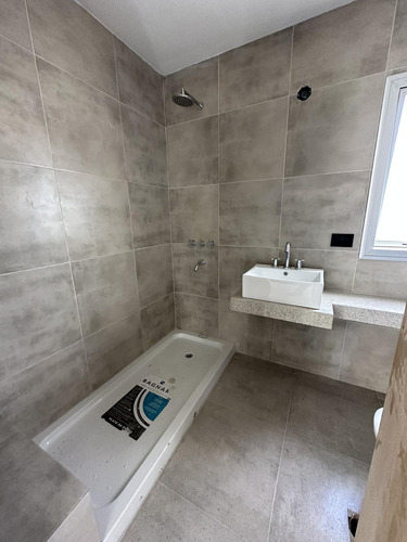 Duplex En Venta. Altura Av. Solano Verá 1075