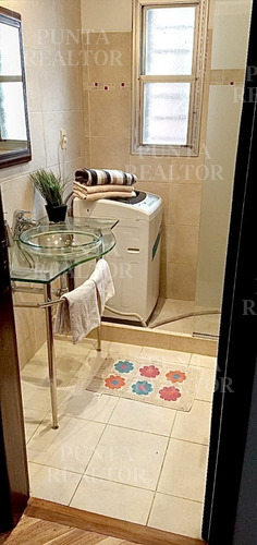 Penthouse En Edificio 2 Plantas, Vista Mar, Terrazas 65 M, 1 Suite, 1 Con Gran Baño, Lavarropa, Cocina Integrada, Supervistas Rambla Veleros - Ref: 245