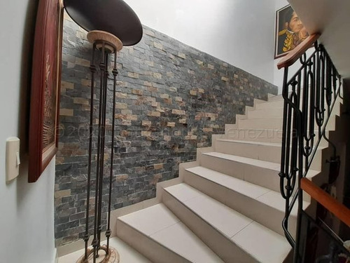 Imagen 25 de 29 de Hermoso Townhouse En Mañongo Naguanagua, El Inmueble Cuenta Con Planta Electrica 100%, Pozo De Agua, 3 Habitaciones, 3 Baños, 2 Puestos De Estacionamiento, Se Vende Semi Amoblado