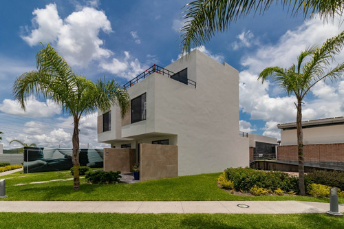 Imagen 4 de 14 de Venta De Casa C/alberca (pet Park, Gym, Areas Verdes)
