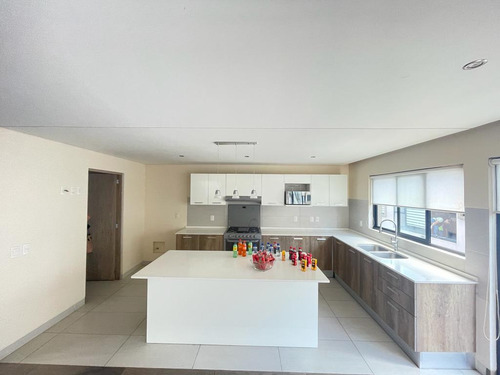 Venta De Casa En Residencial Fenix Iv En San Mateo Atenco