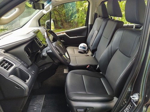 Imagen 9 de 15 de Toyota Hiace Wagon Van 2021