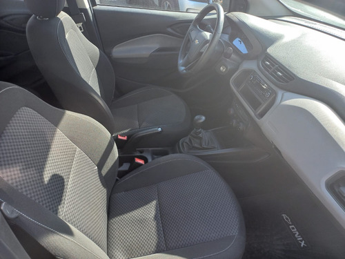 Imagen 9 de 15 de Onix Joy 2019 Impecable Listo Para Tranferir!!