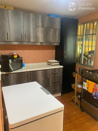 Casa En Venta De 4 Dorm+2b. En Pudahuel