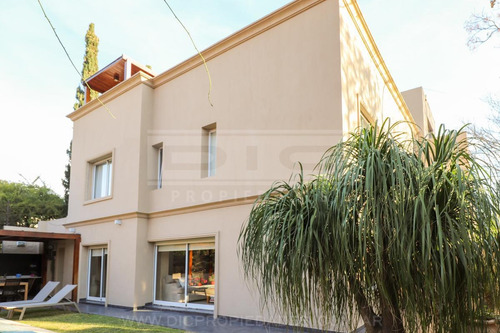 Imagen 25 de 30 de Casa 5 Ambientes Venta - Mart.-vias/libert.-