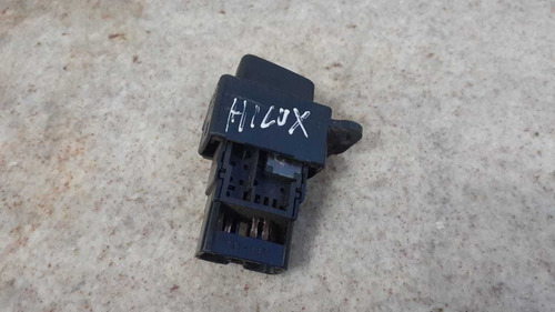 Imagem 3 de 4 de Botao Pisca Alerta Toyota Hillux 2005 A 2006 Original
