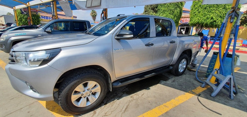 Imagen 7 de 7 de Toyota Hilux 2017 2.7 Cabina Doble Sr Mt
