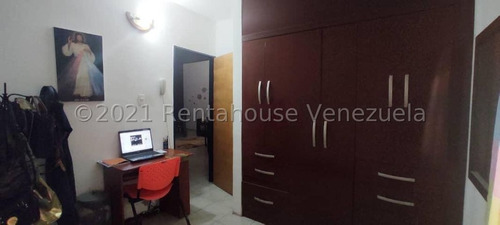 Imagen 8 de 30 de Casas En Venta Urb Privada El Amanecer Cabudare Lara. 3 Habitaciones 2 Baños 2 P/e Cod # 22-663 Katty Vasquez Rentahouse 412-1498654 En Excelentes Condiciones Al Mejor Precio De Oportunidad, Inversion