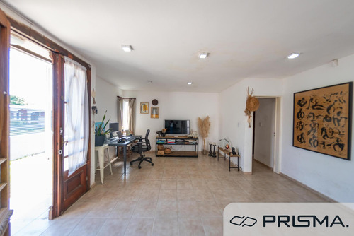 Casa- 2 Dorm- Villa Allende