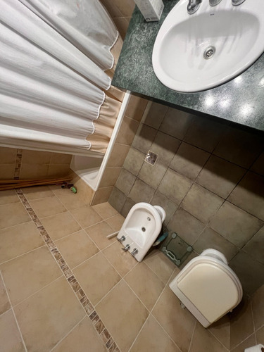 Venta De Casa Cuatro Dormitorios, La Plata