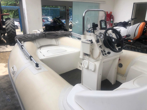 Imagem 8 de 12 de Bote Náutica 4.0 Targa Com Motor Mercury 50 Hp