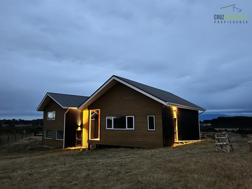 Casa En Venta De 4 Dorm. En Puerto Varas