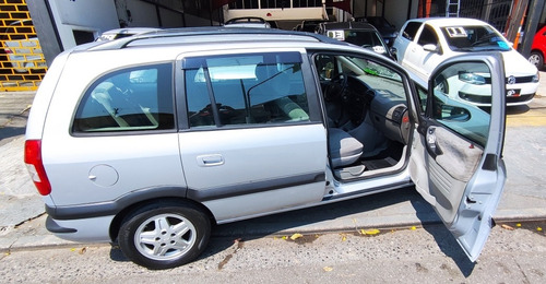 Imagem 6 de 9 de Chevrolet Zafira 2003 2.0 8v 5p Tl Multimarcas