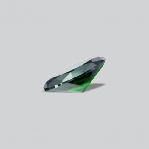 Belíssima E Enorme Esmeralda Limpa Oval 12x16mm / 7.6cts
