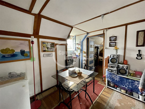 Casa En Venta De 4 Dorm. En Macul