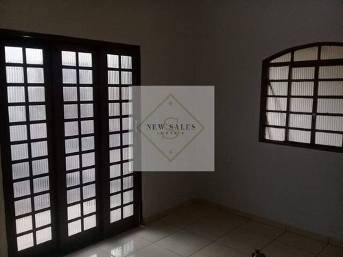 Imagem 10 de 12 de Casa De 3 Quartos Sendo 1 Banheiro - 380m2 - Setor Perim! - 7087