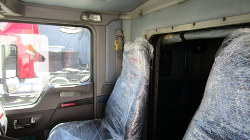 Imagen 7 de 10 de Tractocamion Kenworth T660 Nacional Mod. 2011 Motor Isx