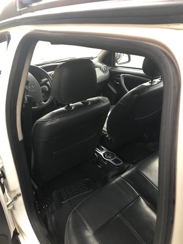 Imagen 4 de 4 de Renault Duster 2.0 4x4 Dynamique Full Equipo